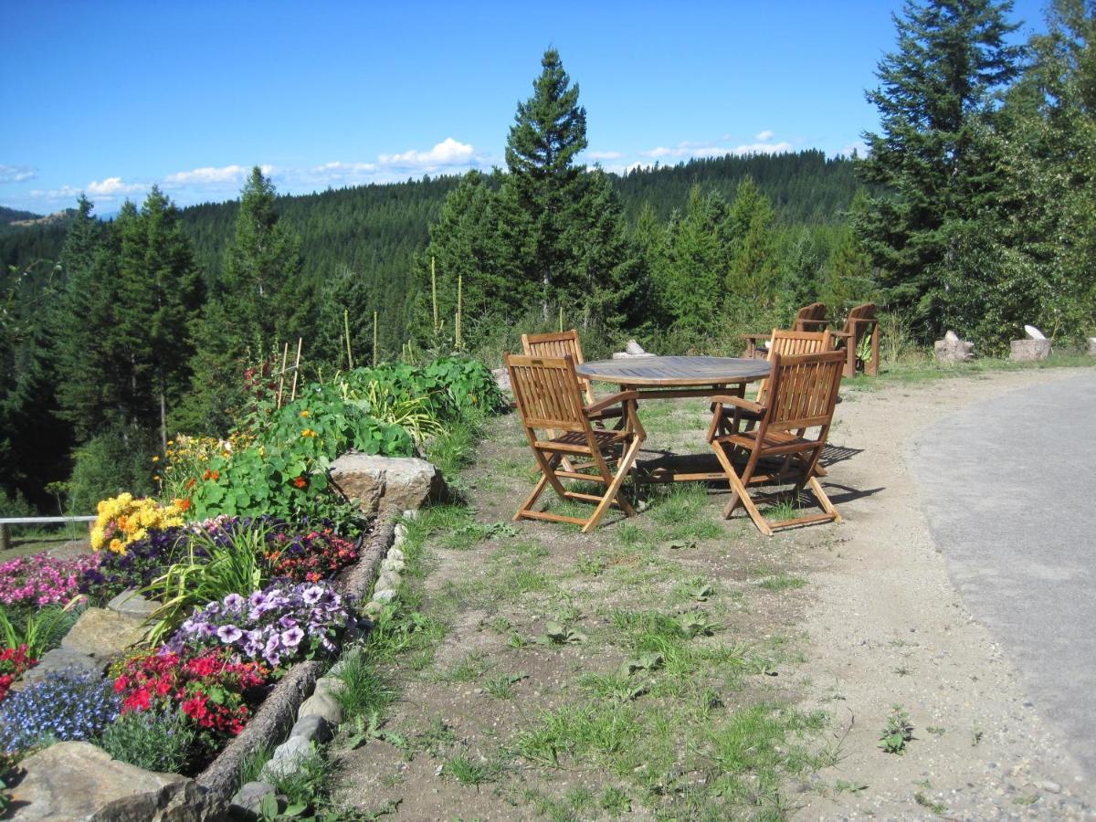 Wild Nature B&B Келоуна Екстериор снимка
